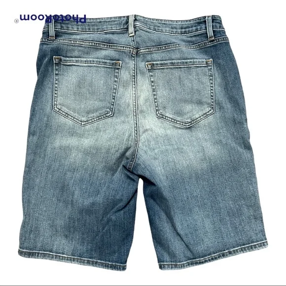 Lane Bryant shorts mid rise Essential Bermuda shorts light wash size 14 - Picture 2 of 4